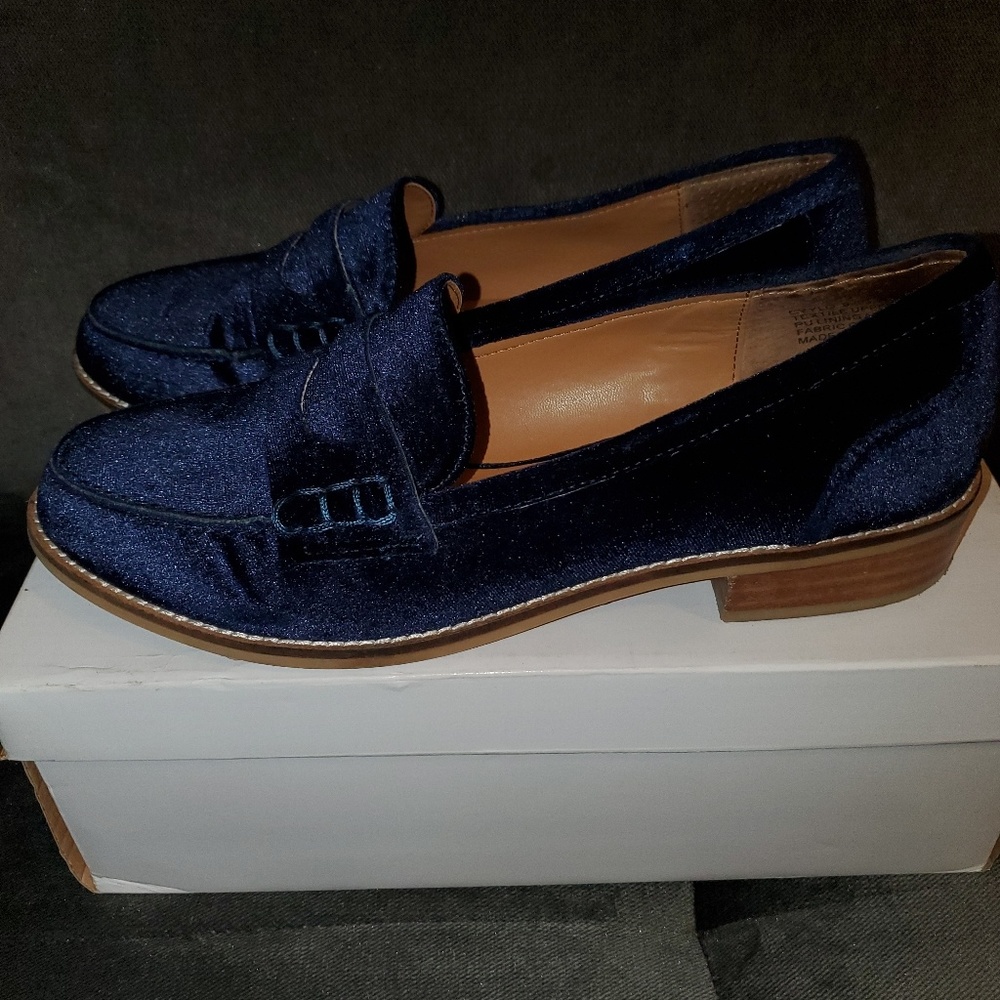Steve Madden Blue Velvet Loafers